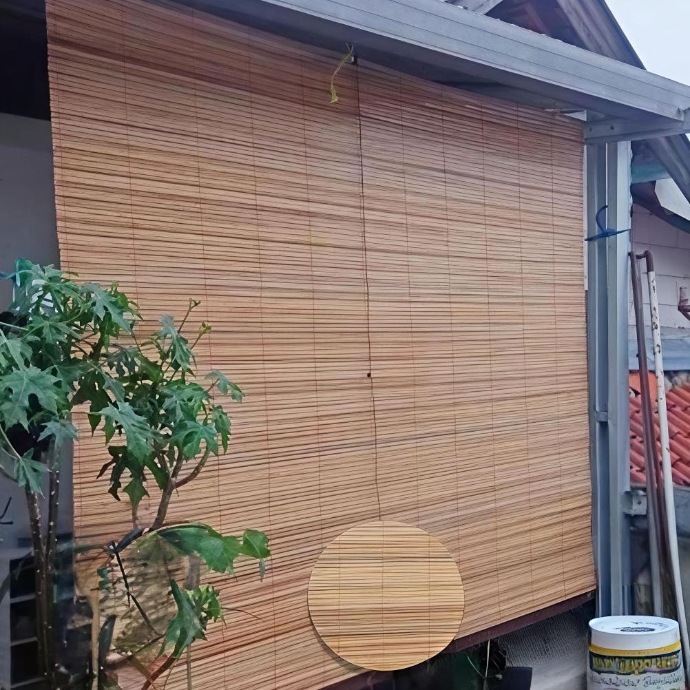 Tirai Bambu Plitur & Natural 2,5 X 3 Meter Tirai Bambu Krey Gulung Outdoor Lengkap Tali+Kerekan