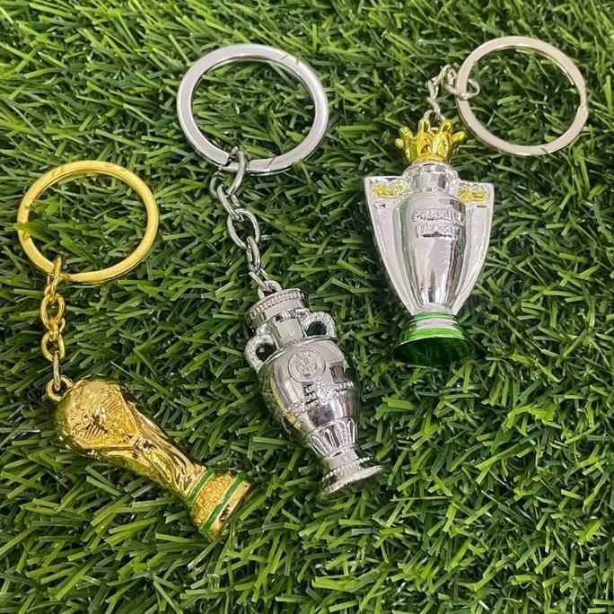 Gantungan Kunci Mini Trofi Piala UCL Ballon D'or Piala Dunia La liga Copa del rey liga jerman Sepakb