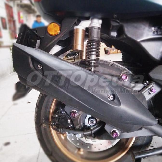 Cover Knalpot NMAX/AEROX Slim Racing Look Model Rob1 Tutup Tameng pnp Knalpot Standar NMAX Old / NMA