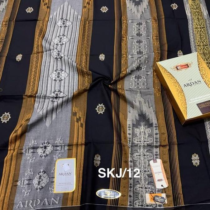 Sarung ardan SKJ gold motif full timbul