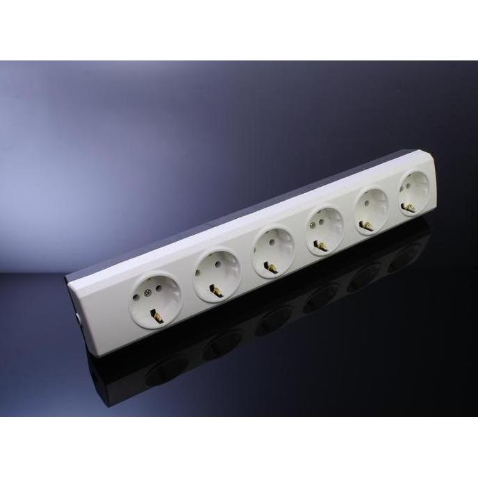 Denki- Broco Stop Kontak 6 Lubang 15360-Kp55 (Cp Dengan Kabel)