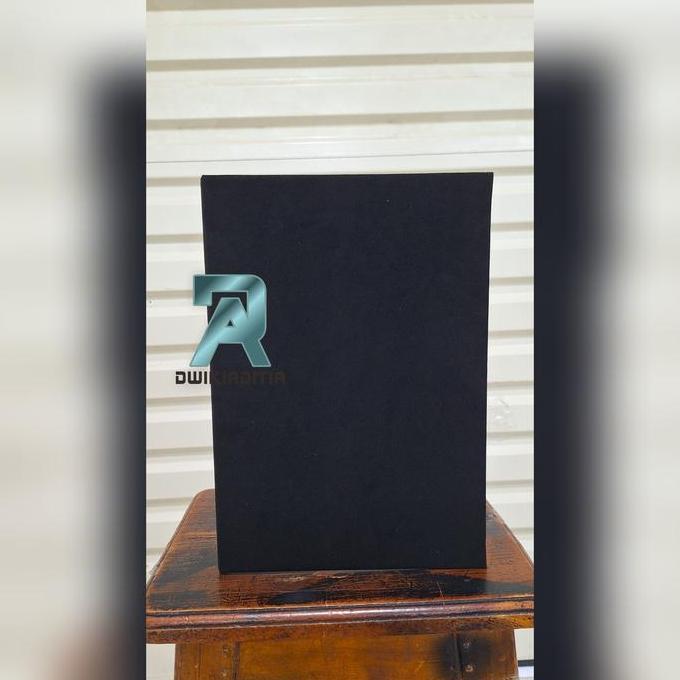 Stack- Map Polos/Map Ijazah Bahan Beludru Warna Hitam