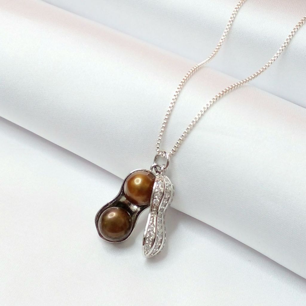 kalung liontin kacang mutiara air tawar