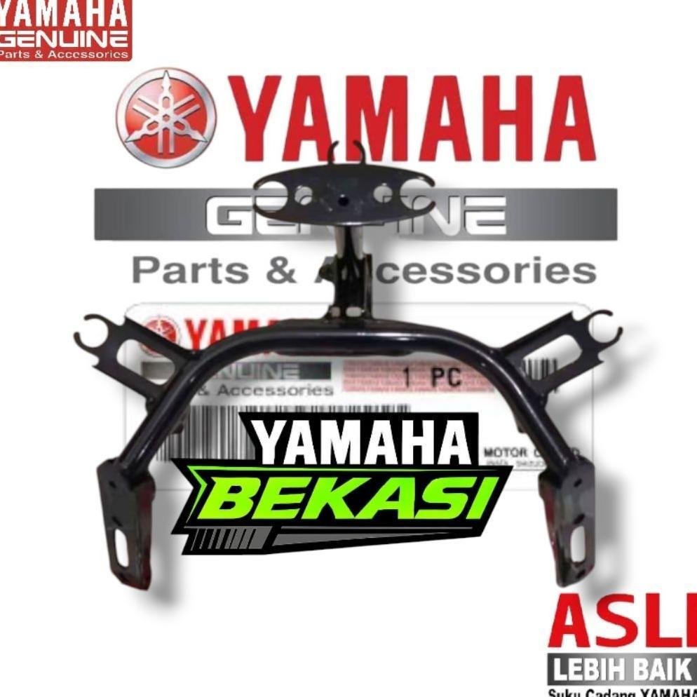 Stay 1 Bracket Tameng Panel Depan Yamaha R25 V2 BS7-F8356-00 orinal yamaha