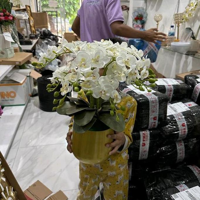 Fiore- Bunga Anggrek S Vas Kaleng Gold Tinggi /Bunga Palsu