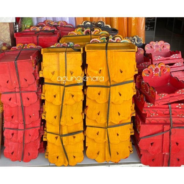 Pelangkiran Bali Kayu Warna Merah Hitam Gold