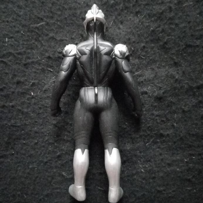 Bandai 14 Cm Ultra Hero Series Ultraman Orb Thunder Breaster