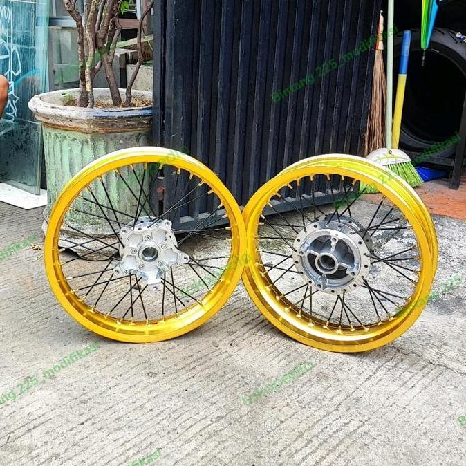 Ready velg new CB 150 R New CBR 150 jari jari Gold 2.5in 3.5in
