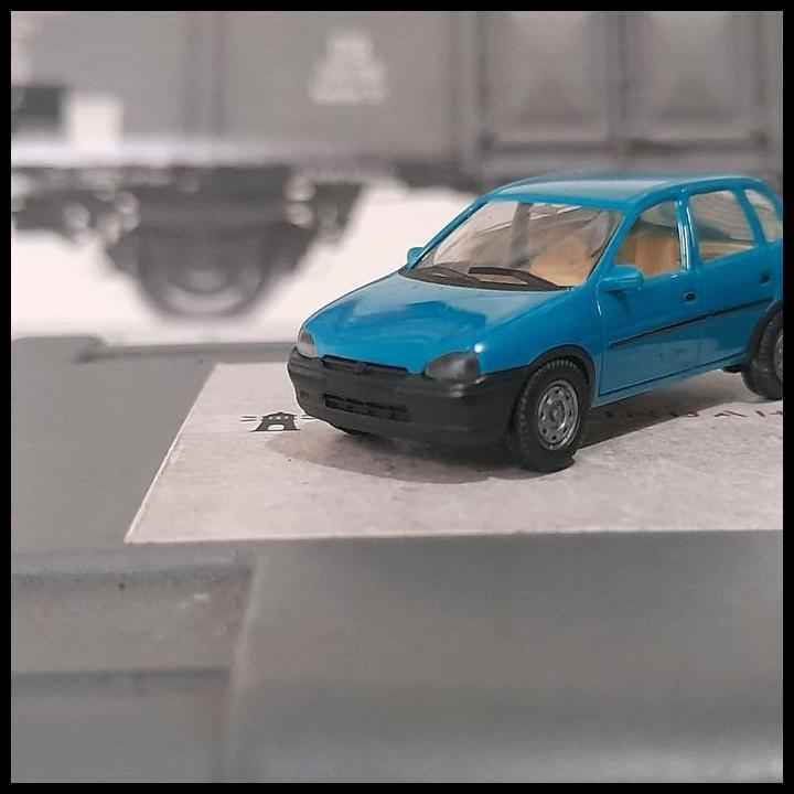 TERBARU HERPA SKALA 1:87 - OPEL CORSA TURQOIS (HP16) 