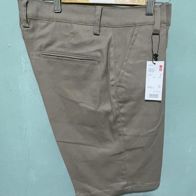 Celana Chino Uniqlo Celana Hitam Warna Hitam Short Pants//Celana Pendek Uniqlo//Celana