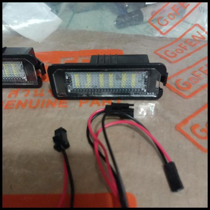TERLARIS LAMPU PLAT NOMOR VW GOLF BEETLE PASSAT SCIROCCO EOS LUPO PHAETON 1SET 