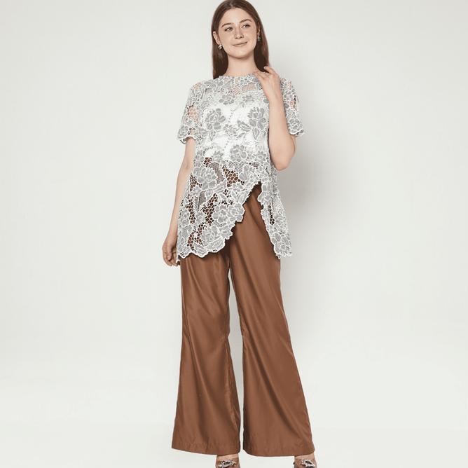 Atelier Mode Atelier Mode Semi Fitted Silhoutte Blouse Wanita Eveline