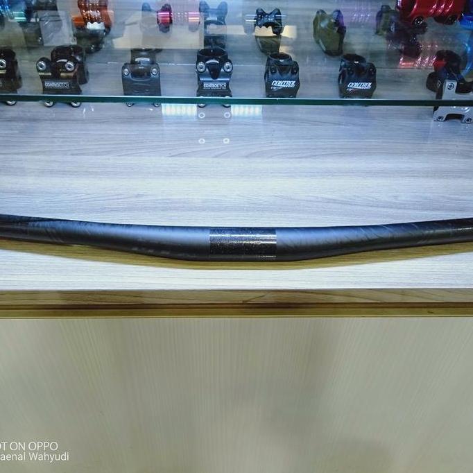 Promo Token handlebar Carbon flat 31.8mm 780mm Black Diskon