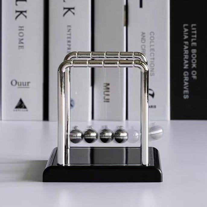 SEIRAKY Newton's Cradle Pajangan Meja Pendulum Newton Hiasan Meja
