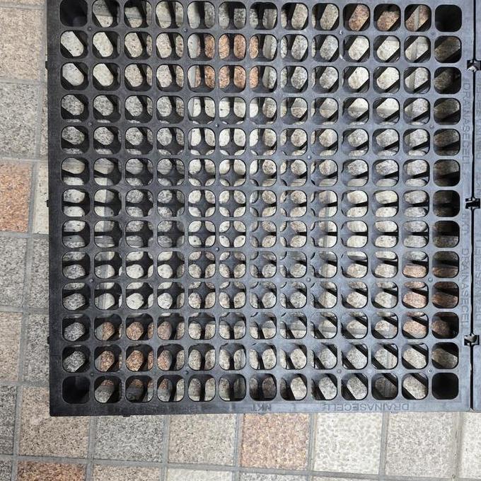 Drainase cell 33cm x 33cm drainase cell alas rumput sintetis