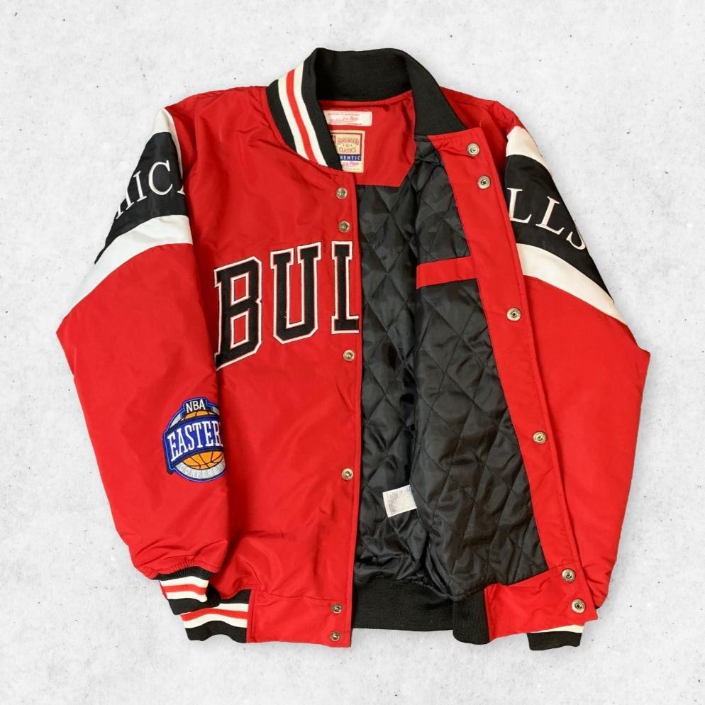 TERLARIS BALLADS Jaket Baseball Vrsity Pria Wanita Chicago Bulls White Jacket Bomber Original KEKINI