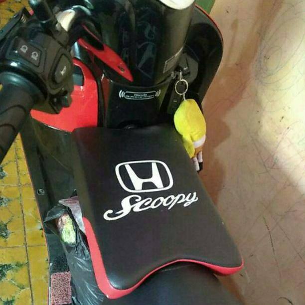 Jok motor anak scoopy