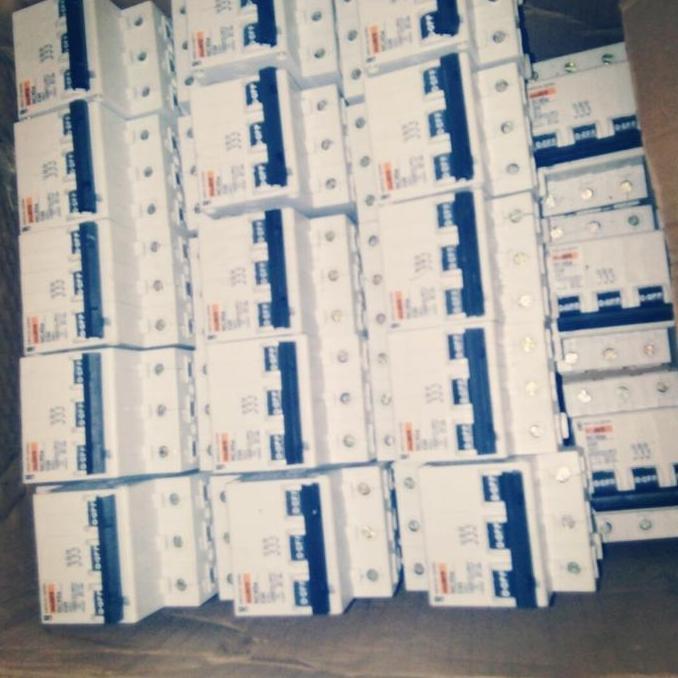 MCB MERLIN GERIN 10A,16A 3Phase