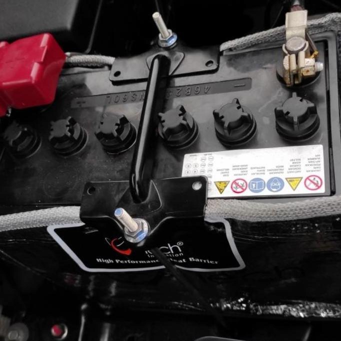 Toyota Yaris Peredam Panas dan Pelindung Aki Mobil