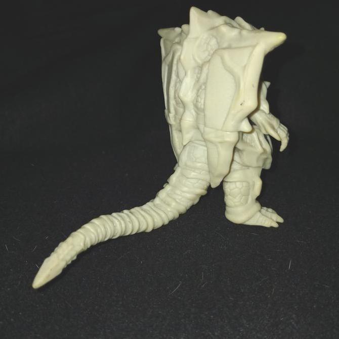 Bandai 11 Cm Ultra Monster Series Geranda