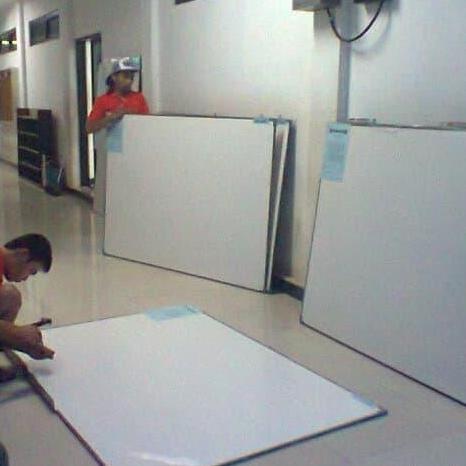 papan tulis gantung 120x240cm