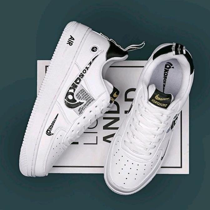 Sepatu Sneaker Putih Hitam Pria Wanita sepatu Kasual Sport Sepatu Sekolah sepatu jalan