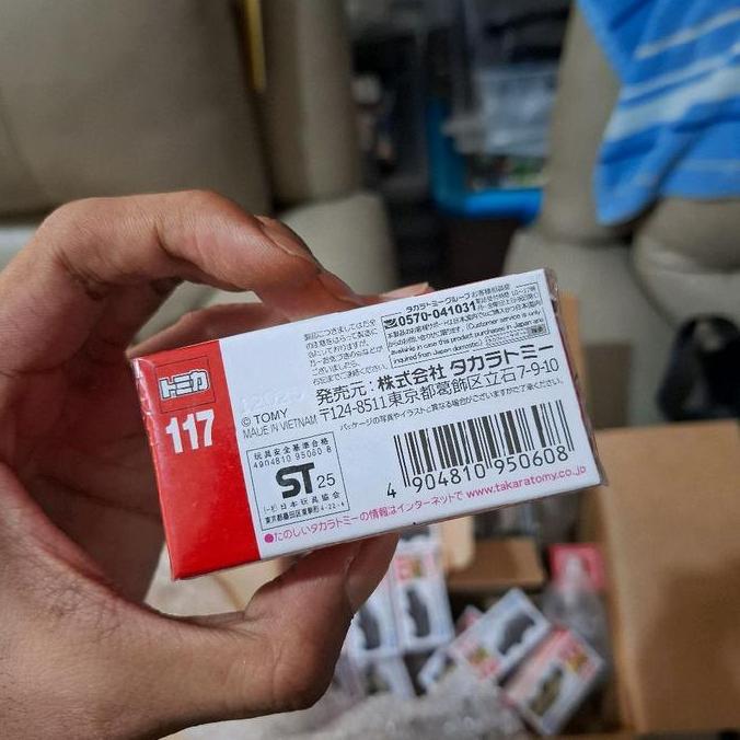 Tomica Diecast Car No.117 - Suzuki Super Carry First Edition