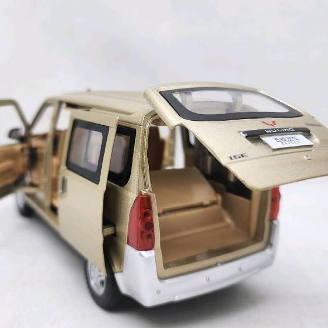 Diecast El Mobil Bus Wuling 124
