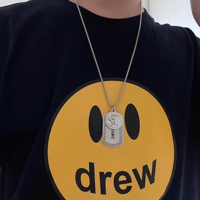 AURAVIBE-Kalung Trendi baja titanium liontin desain hip-hop Eropa dan Amerika style cocok dipadukan 