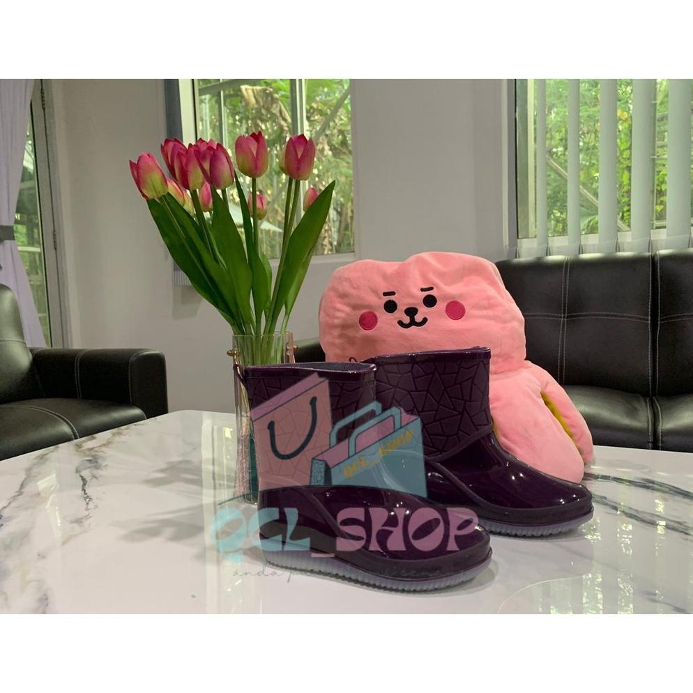 Fast Delivery Sepatu Boots Wanita  Anti Air / Slip Round Toe Untuk Wanita Sepatu Bots Wanita