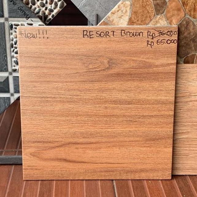 Keramik Mulia 40X40 Resort Brown / Mulia Keramik Motif Kayu