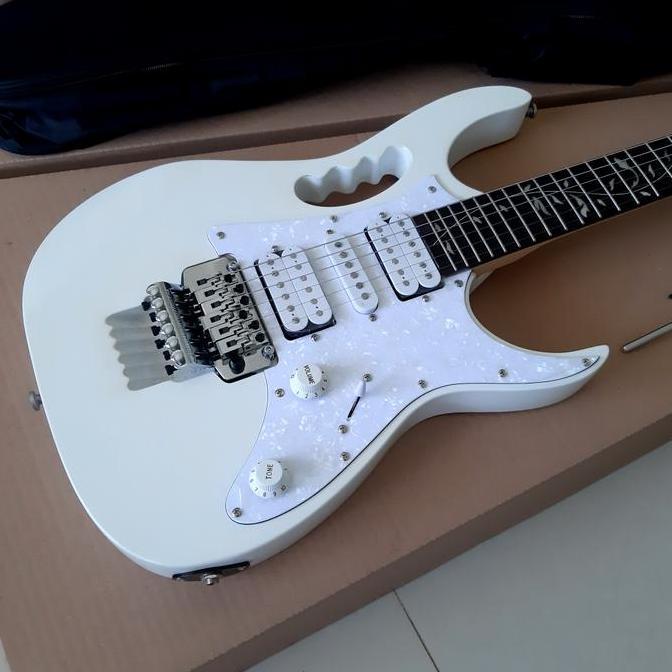 Gitar ibanez jem flower white plus ampli dan kabel jack,tas dan senar TM