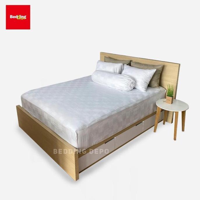 TERLARIS BEDDING DEPO - SPREI / BEDCOVER HOTEL 100% COTTON DOBBY KOTAK / SQUARE 9CM