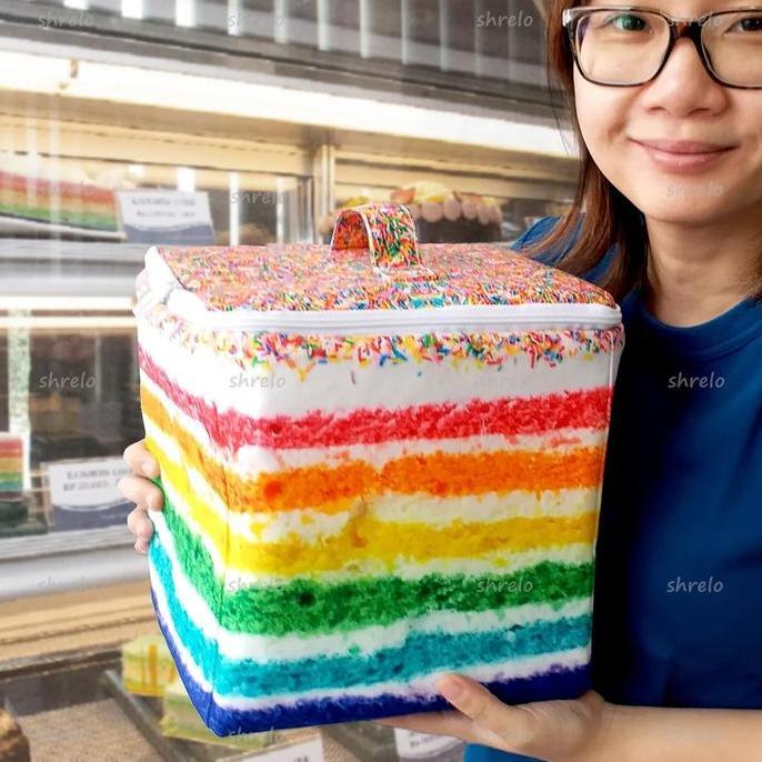 Lunch Box Tas Bekal Shrelo Bentuk Rainbow Cake Kue Pelangi Kado Kocak Kreasi Lokal 22x22x22cm