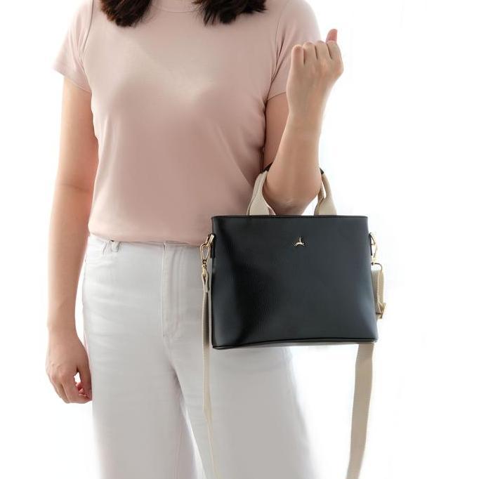 Povilo Nona Sling Bag Black
