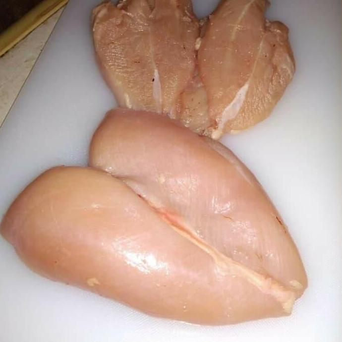 Carne- Daging Ayam Fillet Dada 1Kg Boneless 1 Kg Khusus Bandung