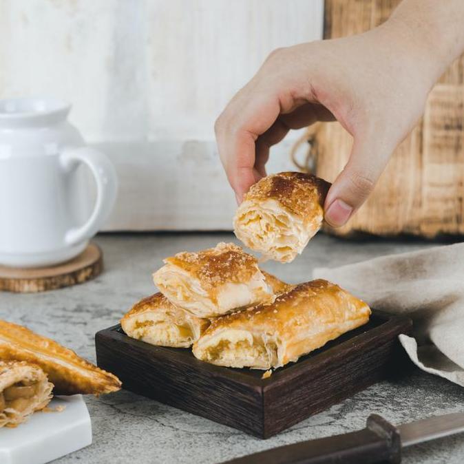 NEW CHEESE ROLLS PUFF PASTRY PASTRIES - 6PCS ORI