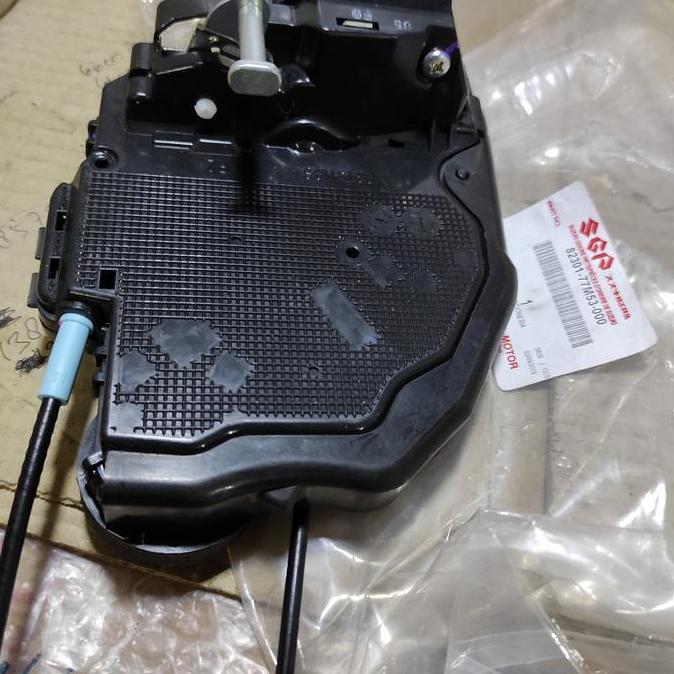 DOOR LOCK PINTU BELAKANG ERTIGA DAN DEPAN BELAKANG ERTIGA DIESEL ORI READY STOCK