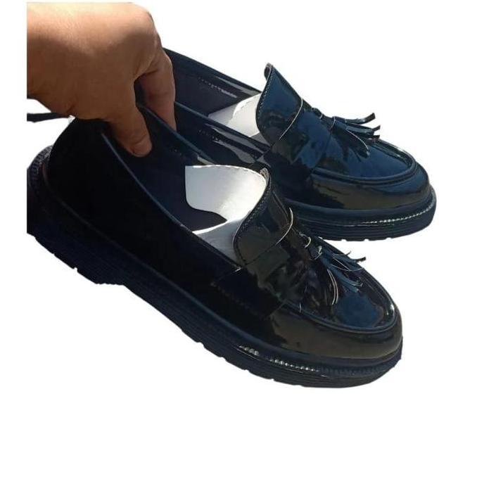 SEPATU LOAFERS GLOSSY PRIA, SEPATU DOKMART LOAFERS PRIA GLOSSY, SEPATU LOAFERS GLOSSY PRIA TERLARIS,