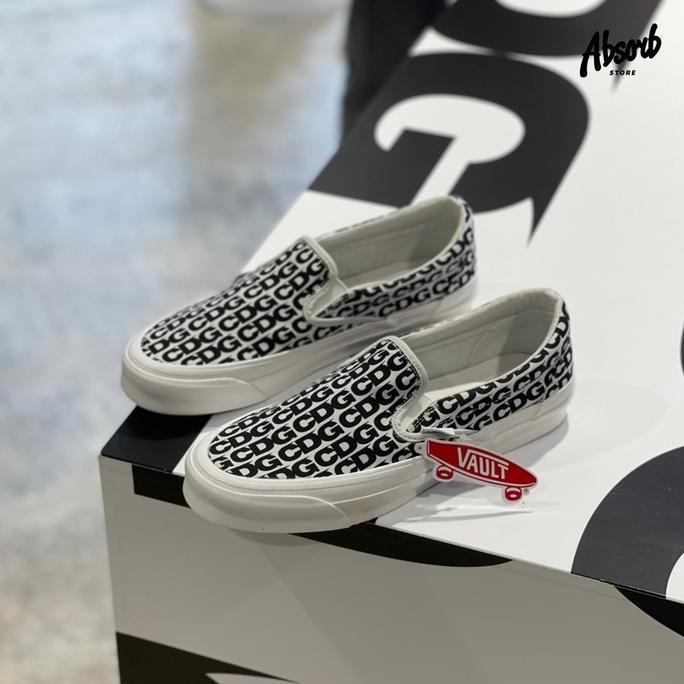 Vans Vault OG Classic Slip-On LX x Comme Des Garcons CDG