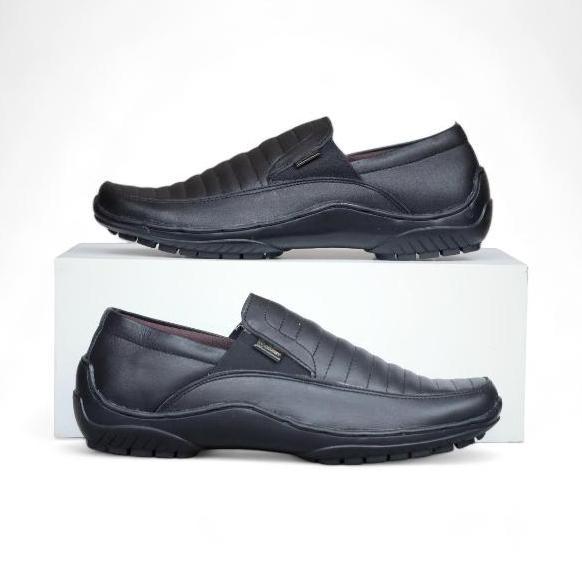 Sepatu Slip On Pria CEVANY Corza Black Kulit Asli Flat Shoes Kasual Kerja Hitam