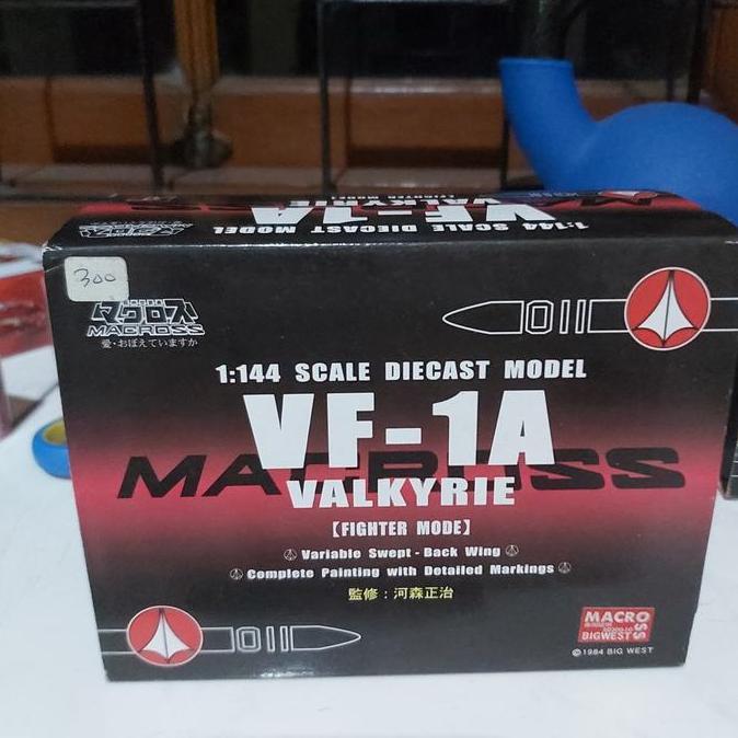 Doyusha 1984 Macross VF-1A Valkyrie Die-Cast Model 1/144 Scale