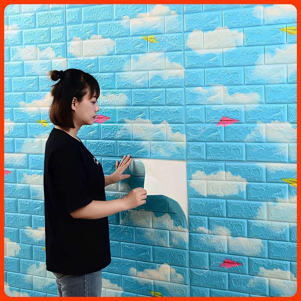 (Beli 10 Gratis 1) Wallpaper Dinding Foam 3D Motif Awan & Daun Rambat 70X77Cm