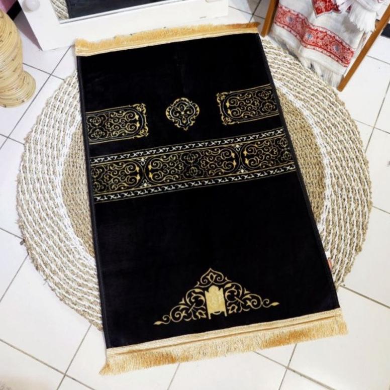 PREMIUM SAJADAH TEBAL KISWAH HITAM EXCLUSIVE/SAJADAH KISWAH RUMBAY GOLD EMPUK ANTI SELIP