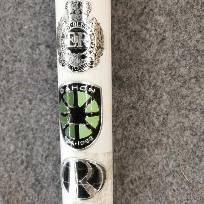 emblem sepeda premium original dahon mustang