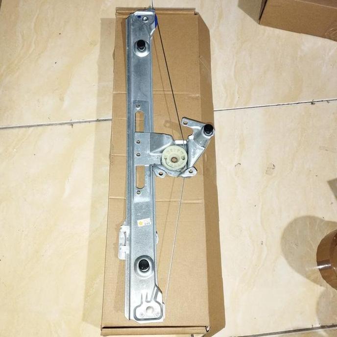 Regulator Kaca Belakang Kiri BMW E46