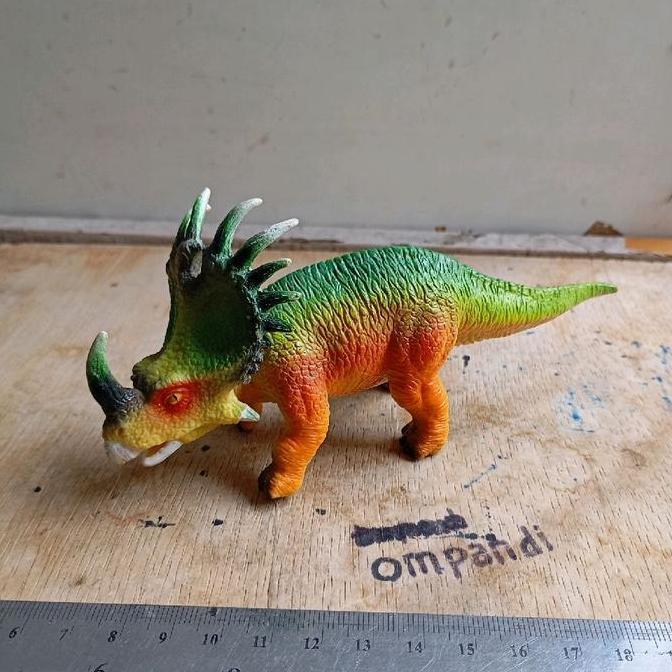 FIGURE HEWAN GEOWORLD DINOSAURUS CS99