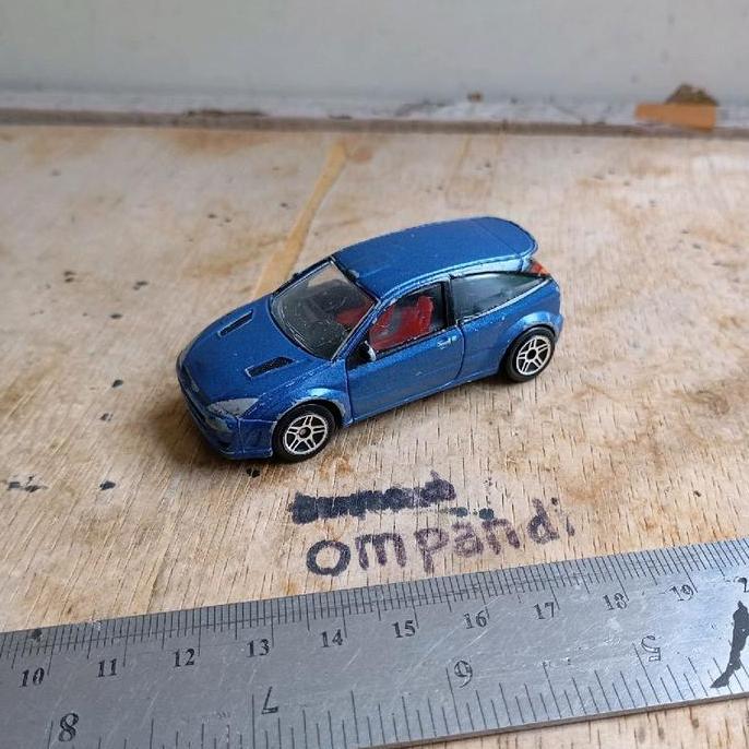 DIECAST REALTOY MOBIL FORD FOCUS WRC CS99