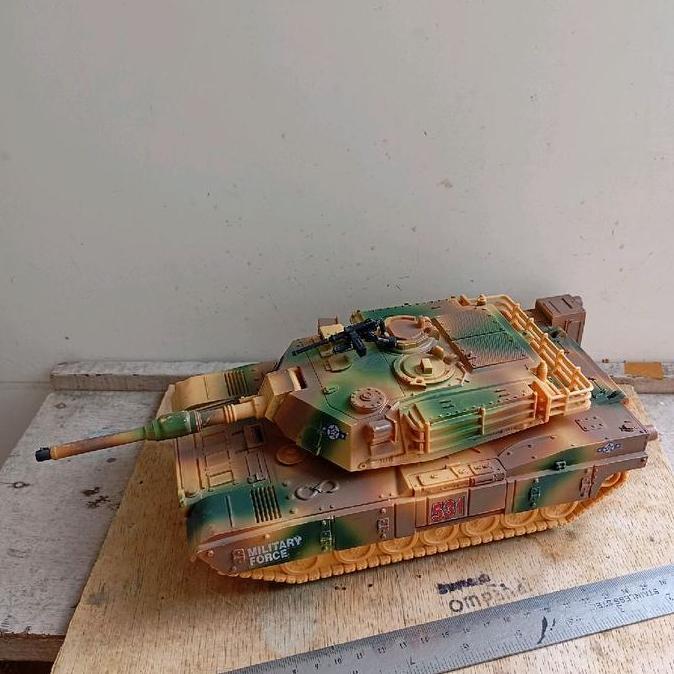 MINIATUR KENDARAAN TANK REALTOY PLASTIK CS99
