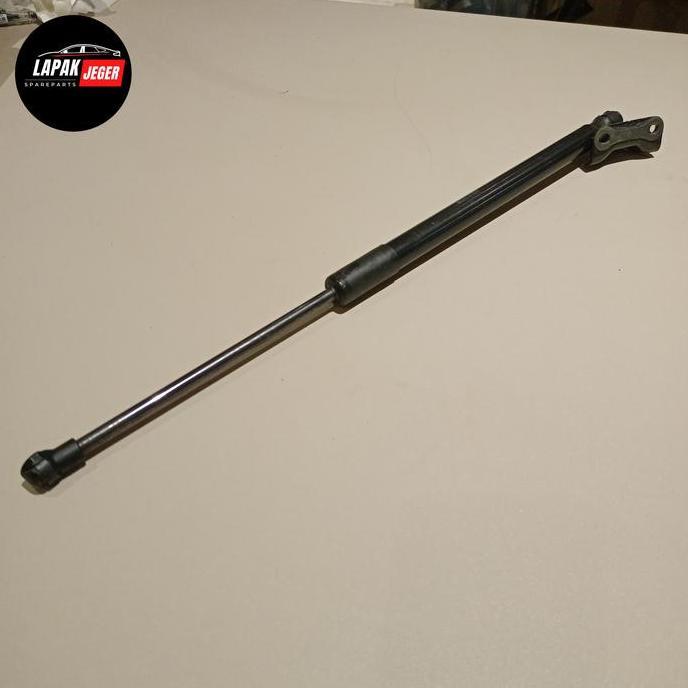 shock pintu bagasi kanan avanza veloz 68950 b0020 ori bekas